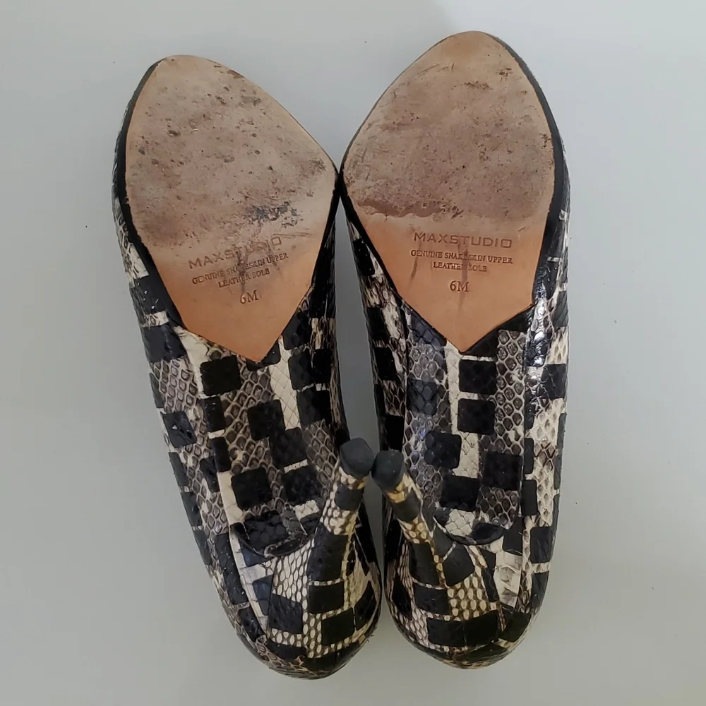 MaxStudio Marabel Snakeskin pumps 6 - Picture 8 of 12